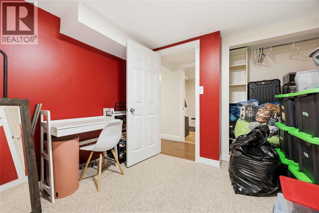 403 HUXLEY AVENUE - 35
