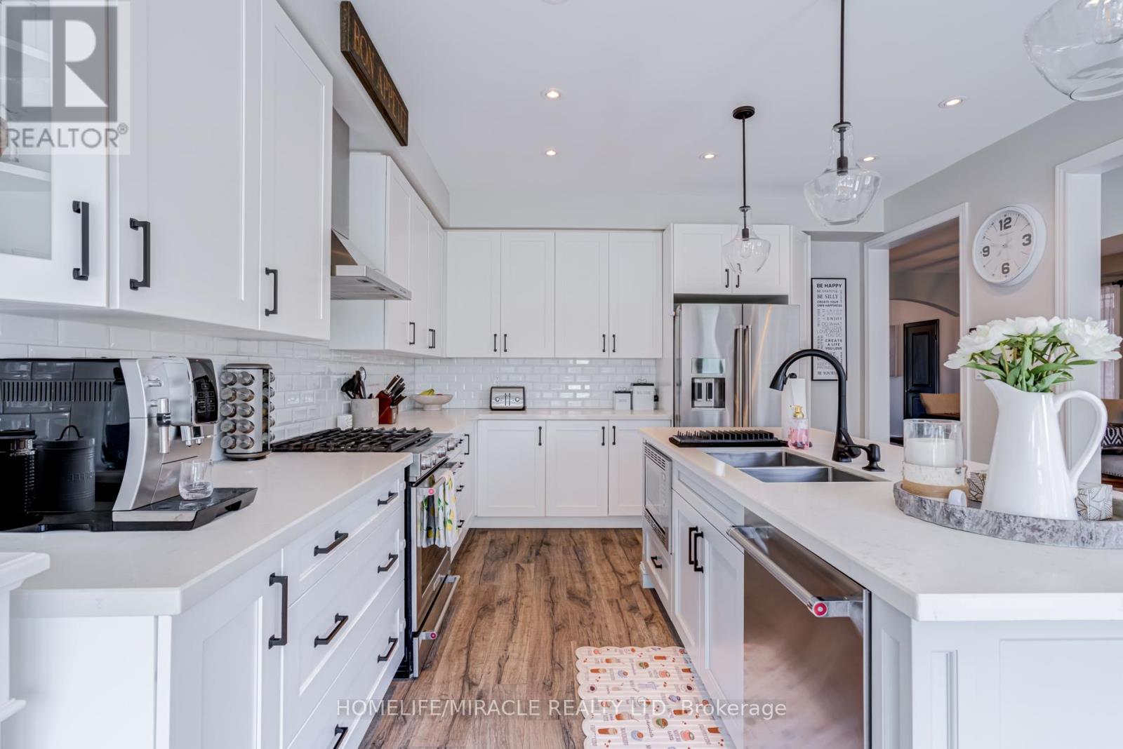 45 BURKE STREET - 12