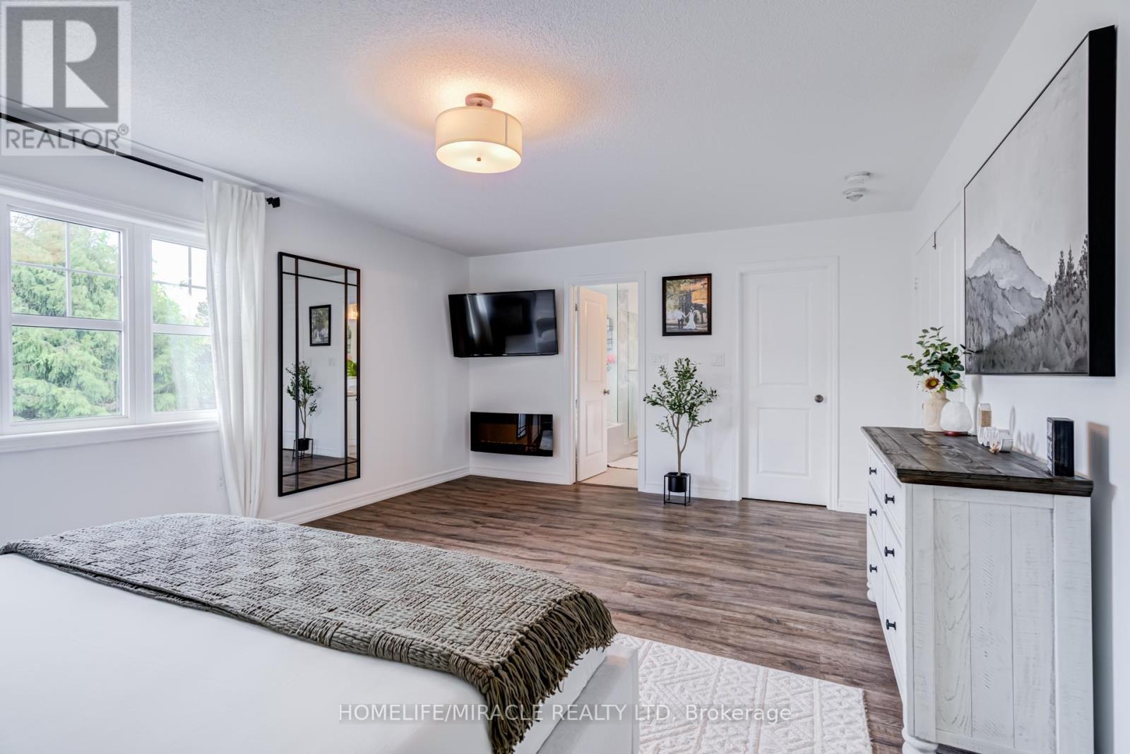 45 BURKE STREET - 20
