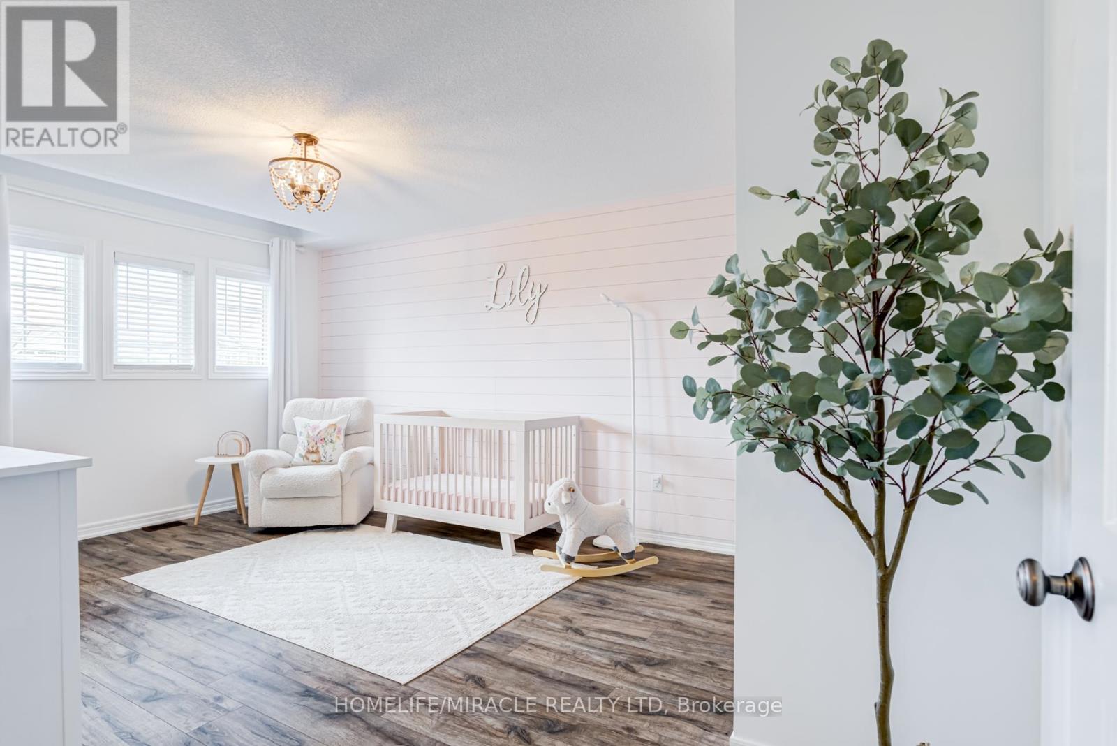 45 BURKE STREET - 24