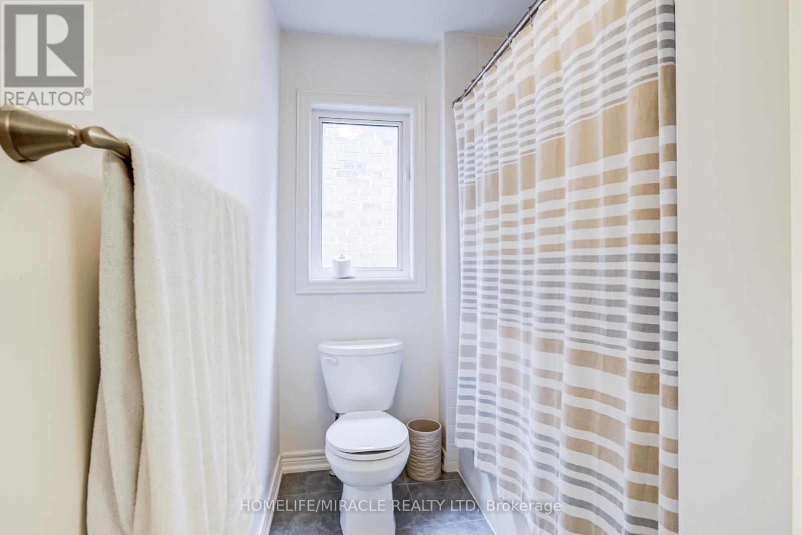 45 BURKE STREET - 29