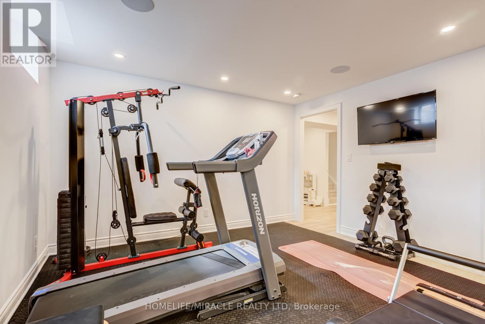 45 BURKE STREET - 36