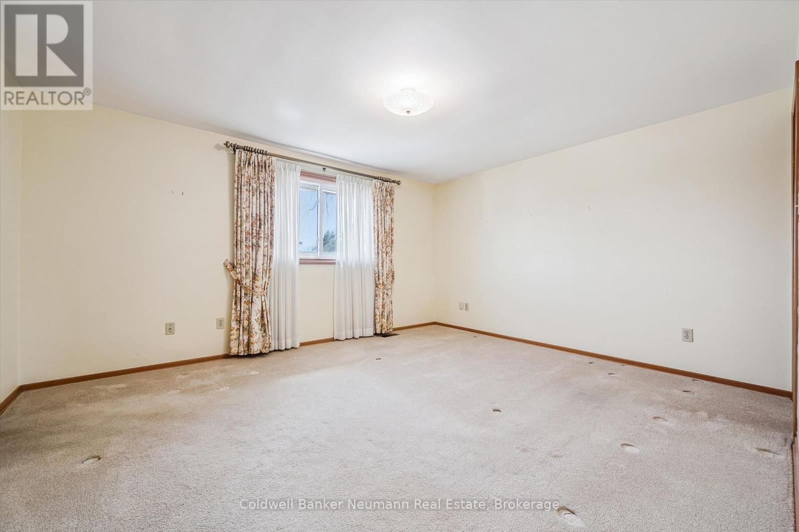 18 CARMINE PLACE - 24