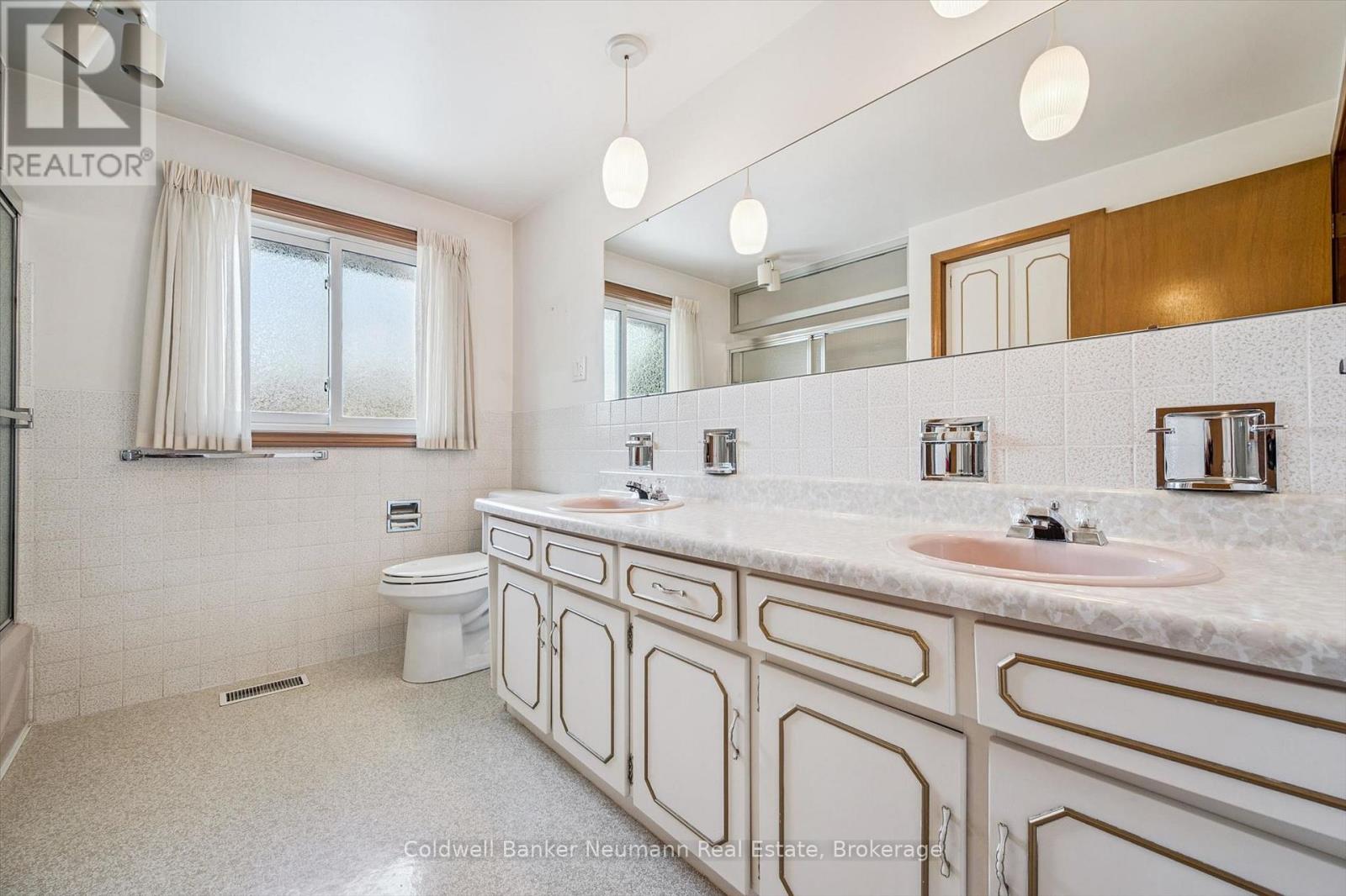18 CARMINE PLACE - 29