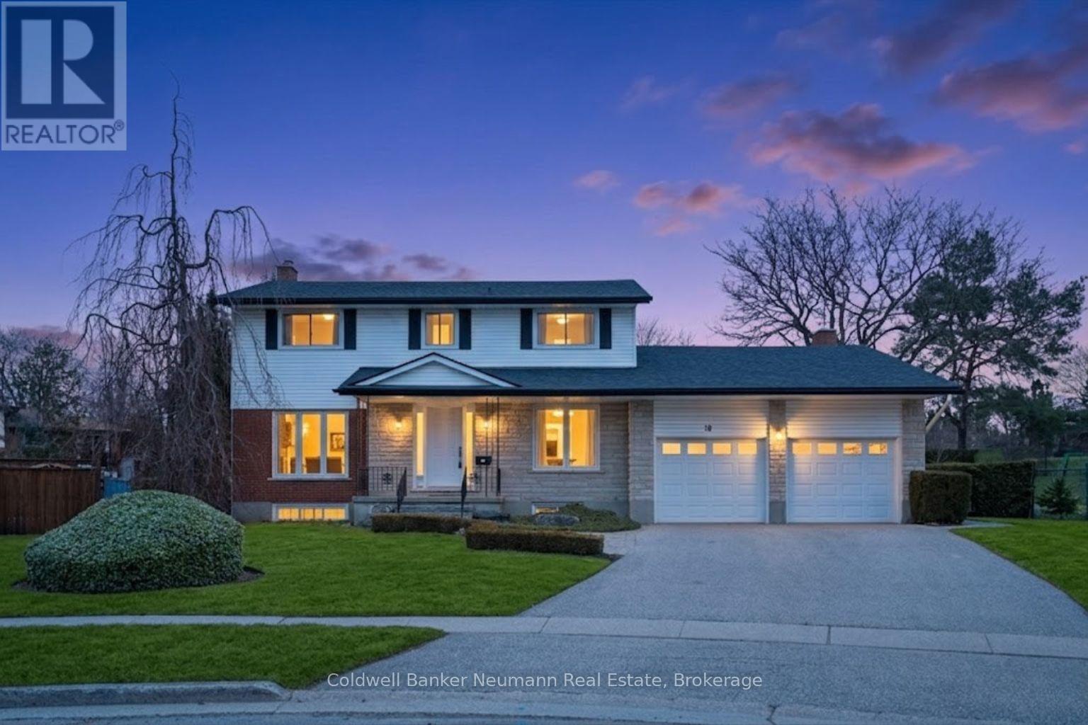 18 CARMINE PLACE - 44