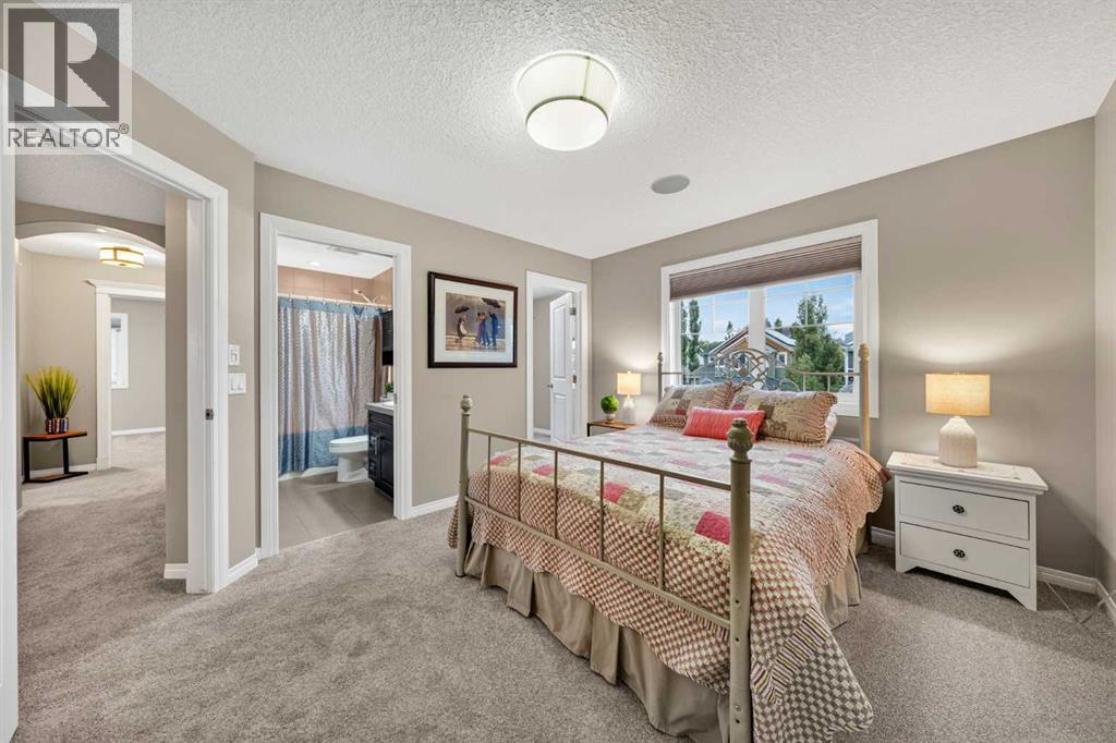 Bedroom with access to main bath & a huge walk in closet