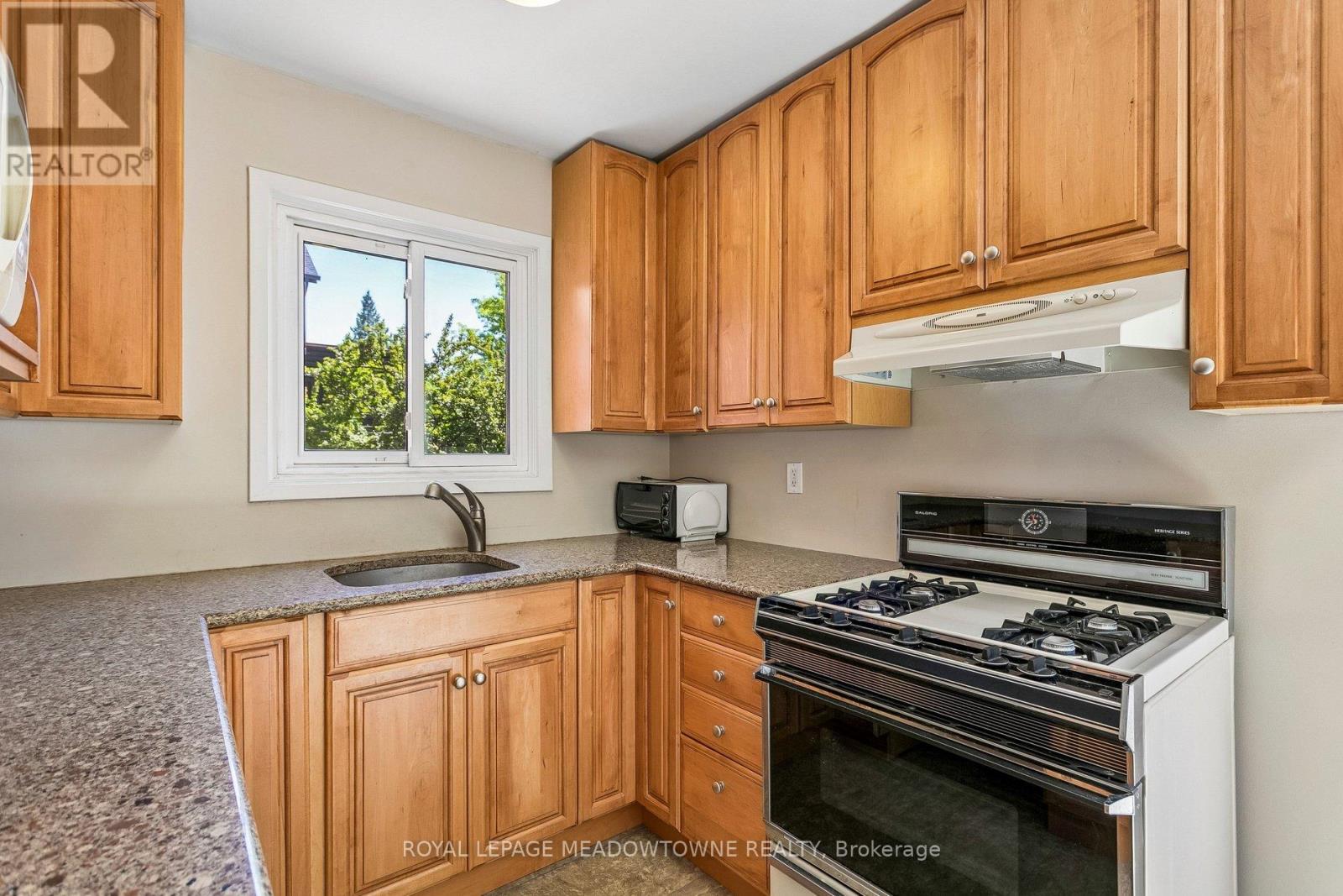 34 PLAINSMAN ROAD - 18