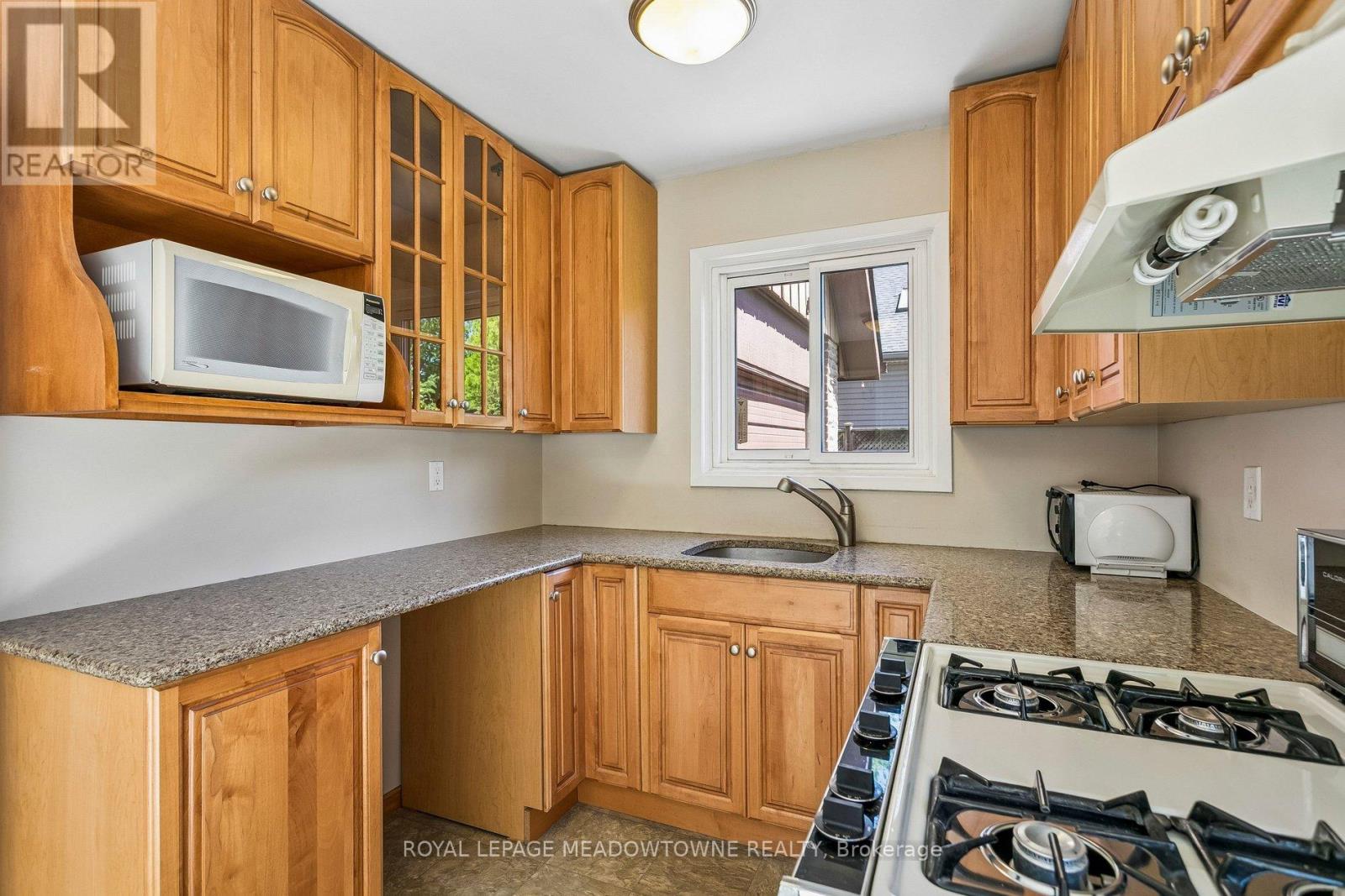 34 PLAINSMAN ROAD - 17