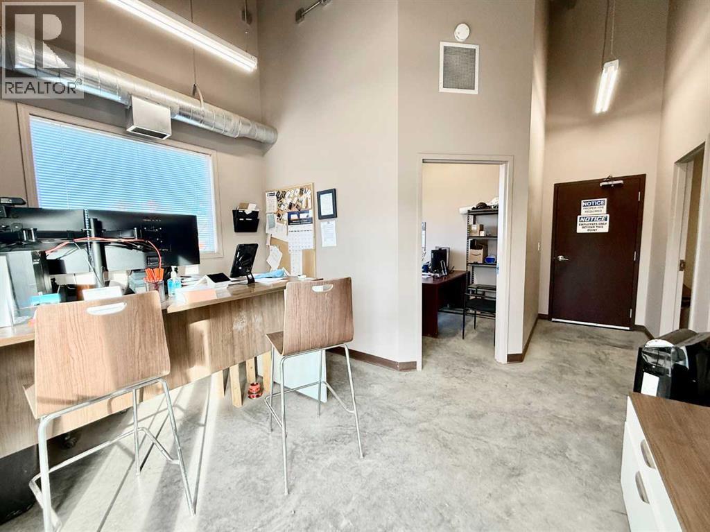 4303 50 Avenue — photo 7