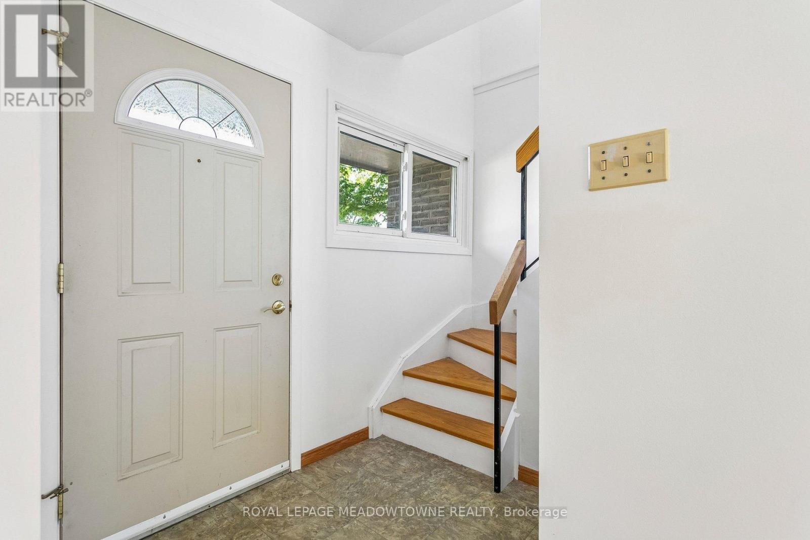 34 PLAINSMAN ROAD - 4
