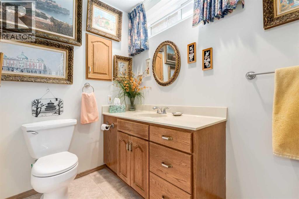 170 Oakbriar Close SW - 34