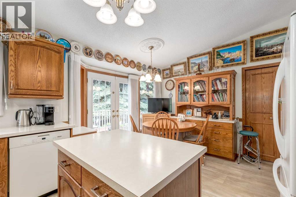 170 Oakbriar Close SW - 12