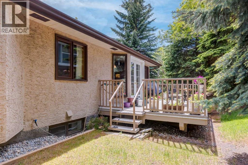 170 Oakbriar Close SW - 41
