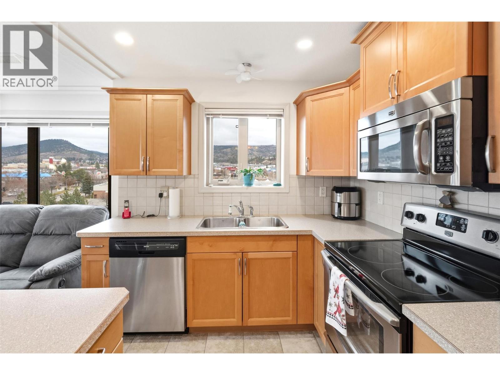 #702 2125 ATKINSON Street - 10