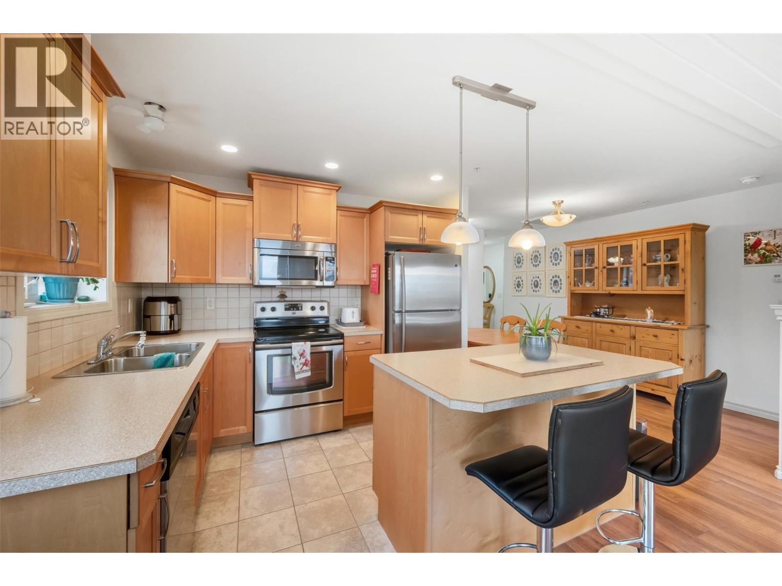#702 2125 ATKINSON Street - 12