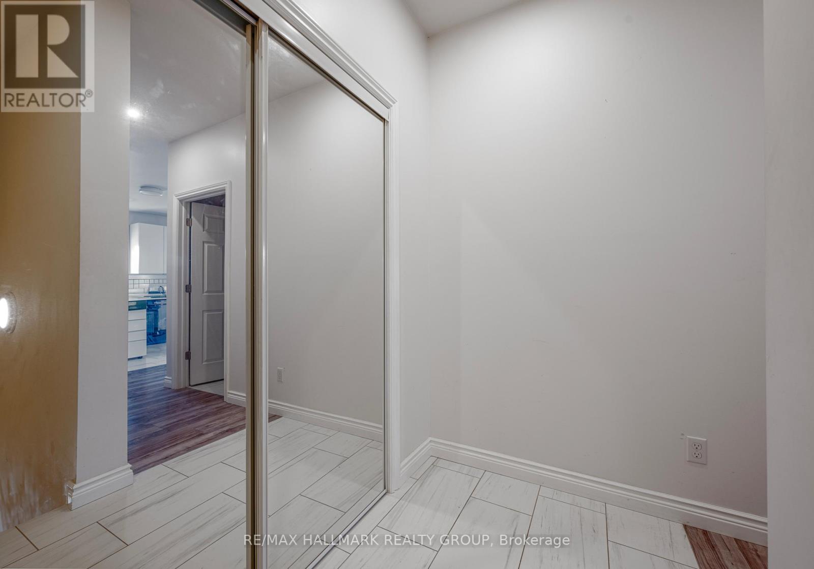 117 DRUMMOND STREET W - 3