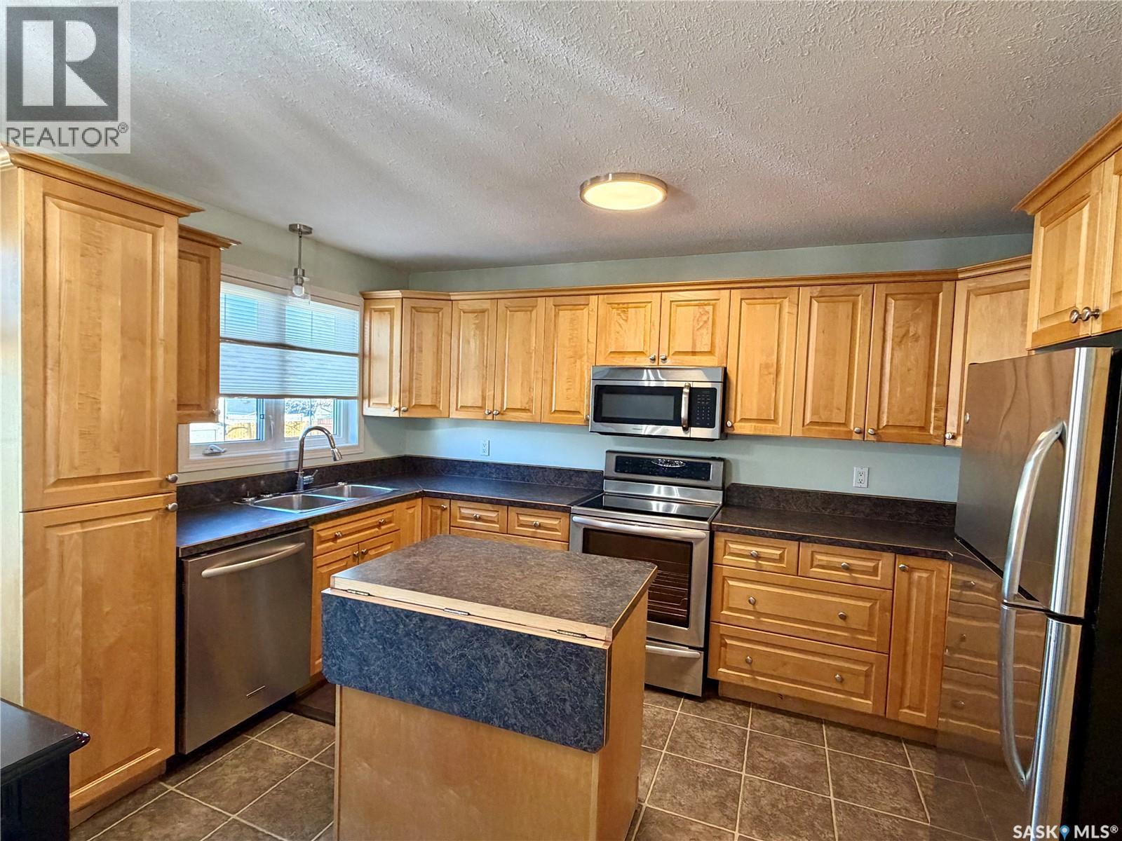 135 memorial DRIVE - 3