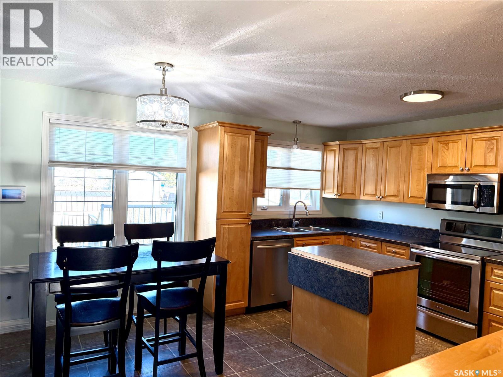 135 memorial DRIVE - 2