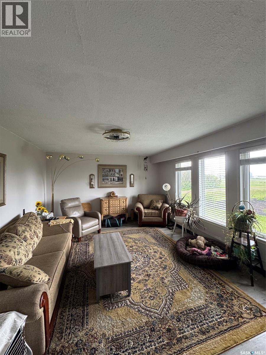 207 Railway AVENUE - photo 5
