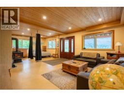 7068 Gun Lake West Road, Gold Bridge, BC V0K1P0 Photo 23