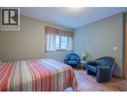 7068 Gun Lake West Road, Gold Bridge, BC V0K1P0 Photo 17