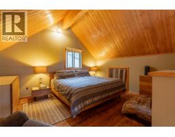 7068 Gun Lake West Road, Gold Bridge, BC V0K1P0 Photo 20