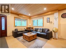 7068 Gun Lake West Road, Gold Bridge, BC V0K1P0 Photo 27