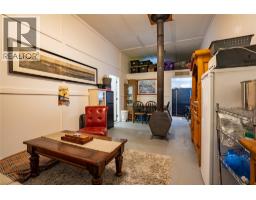 7068 Gun Lake West Road, Gold Bridge, BC V0K1P0 Photo 35