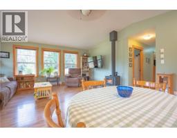 784 Lewis Road, Harrop, BC V1L6P7 Photo 12