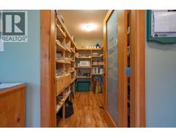 784 Lewis Road, Harrop, BC V1L6P7 Photo 15