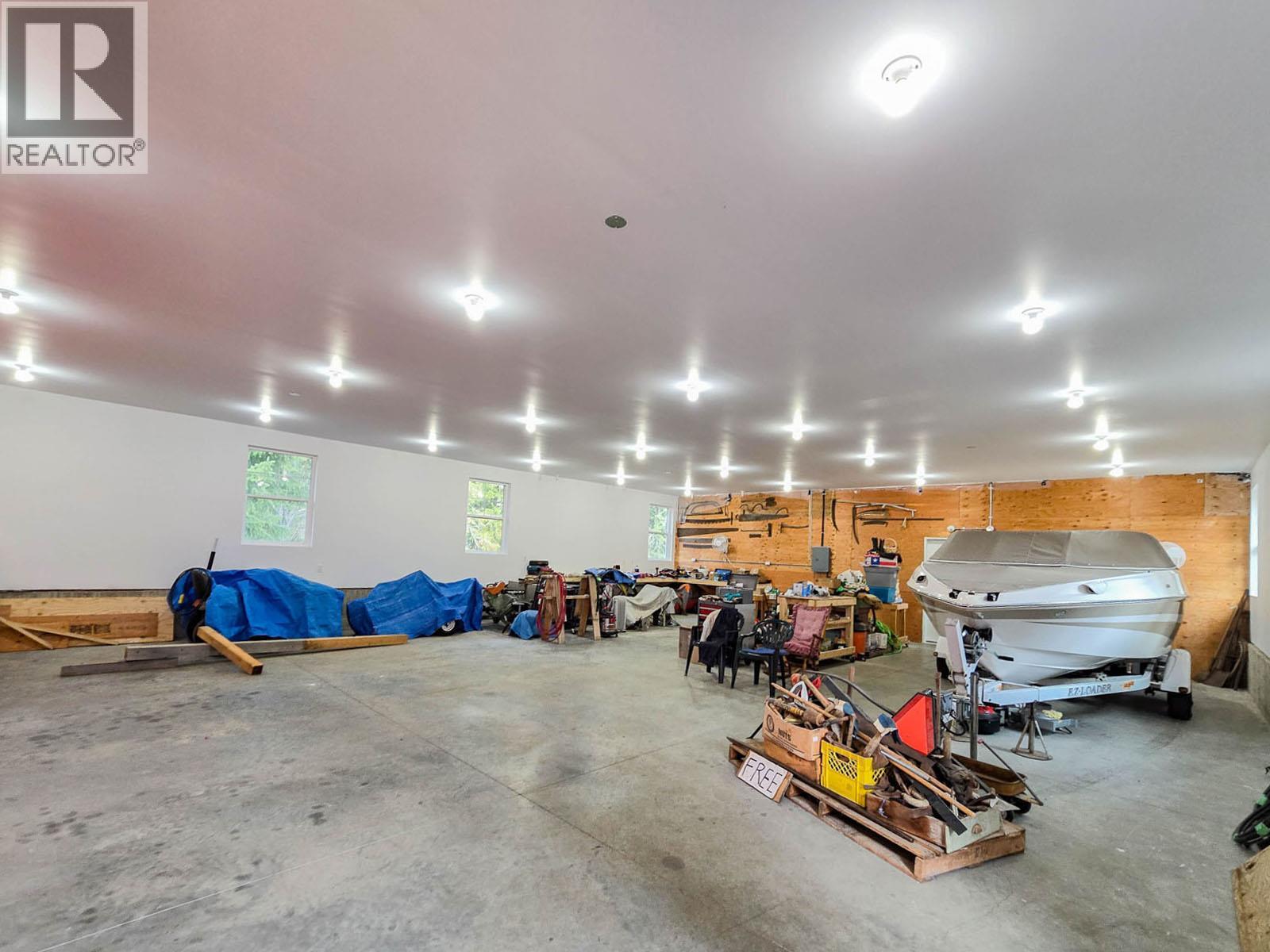 784 Lewis Road - 35