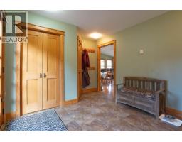 784 Lewis Road, Harrop, BC V1L6P7 Photo 8