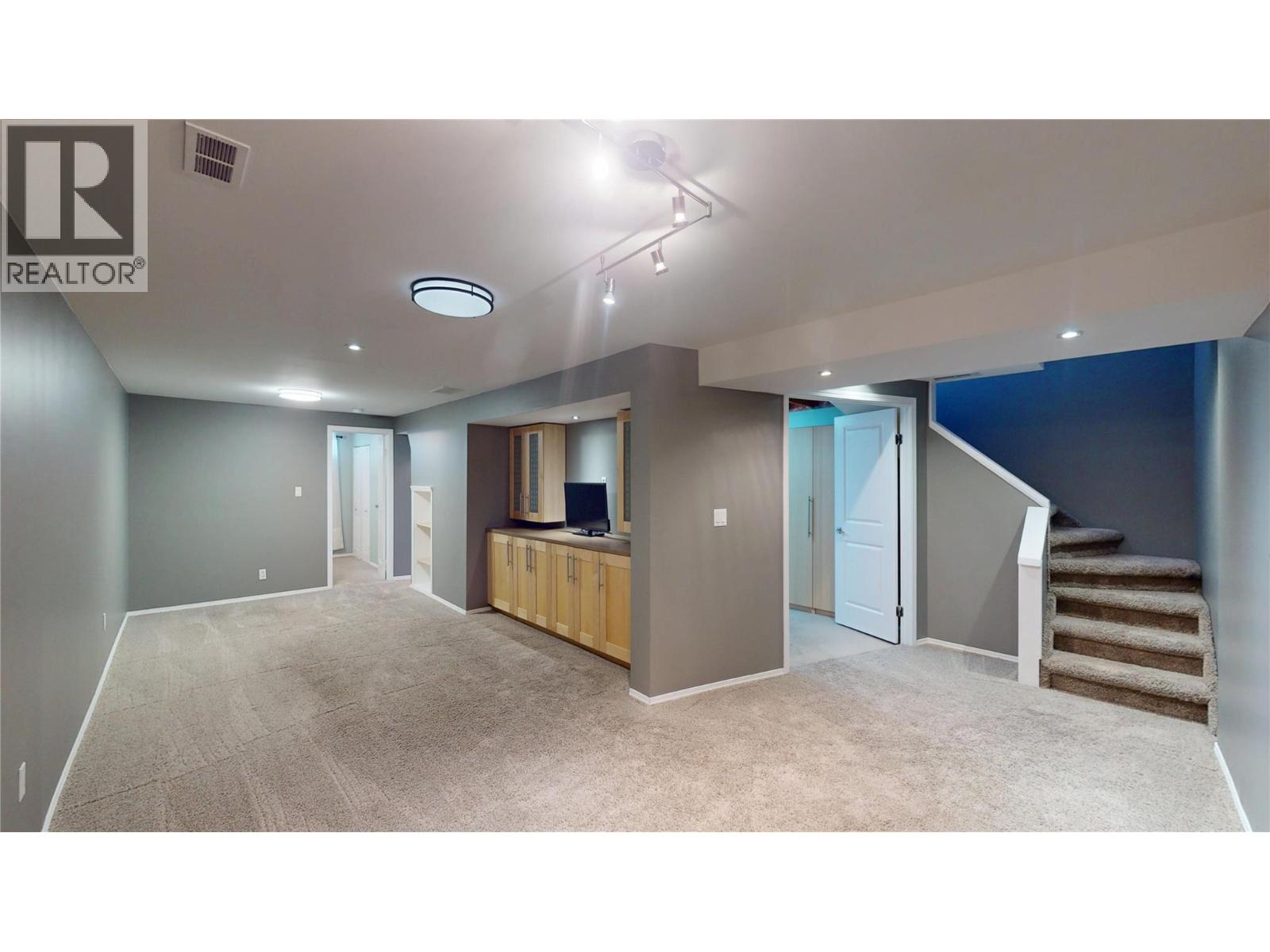 1005 16 Avenue S - 22