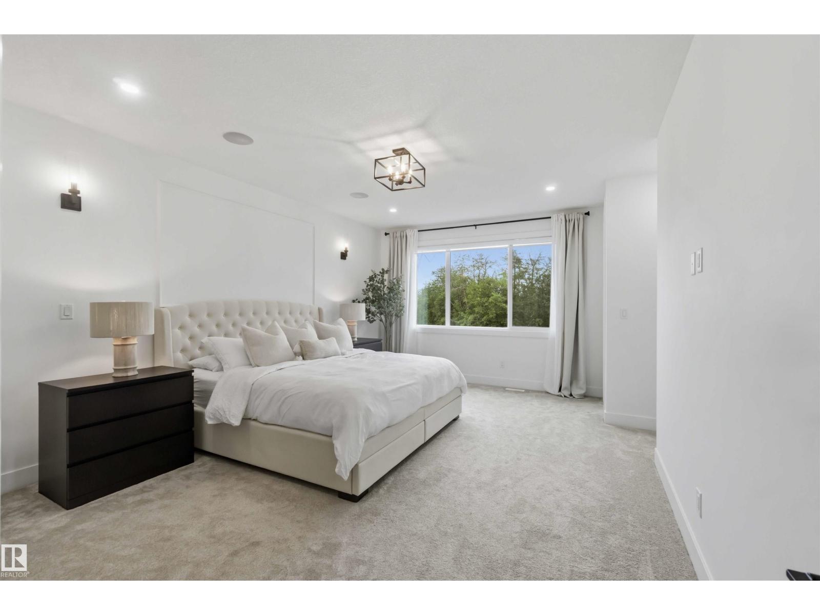 1527 ESAIW PL NW - 44