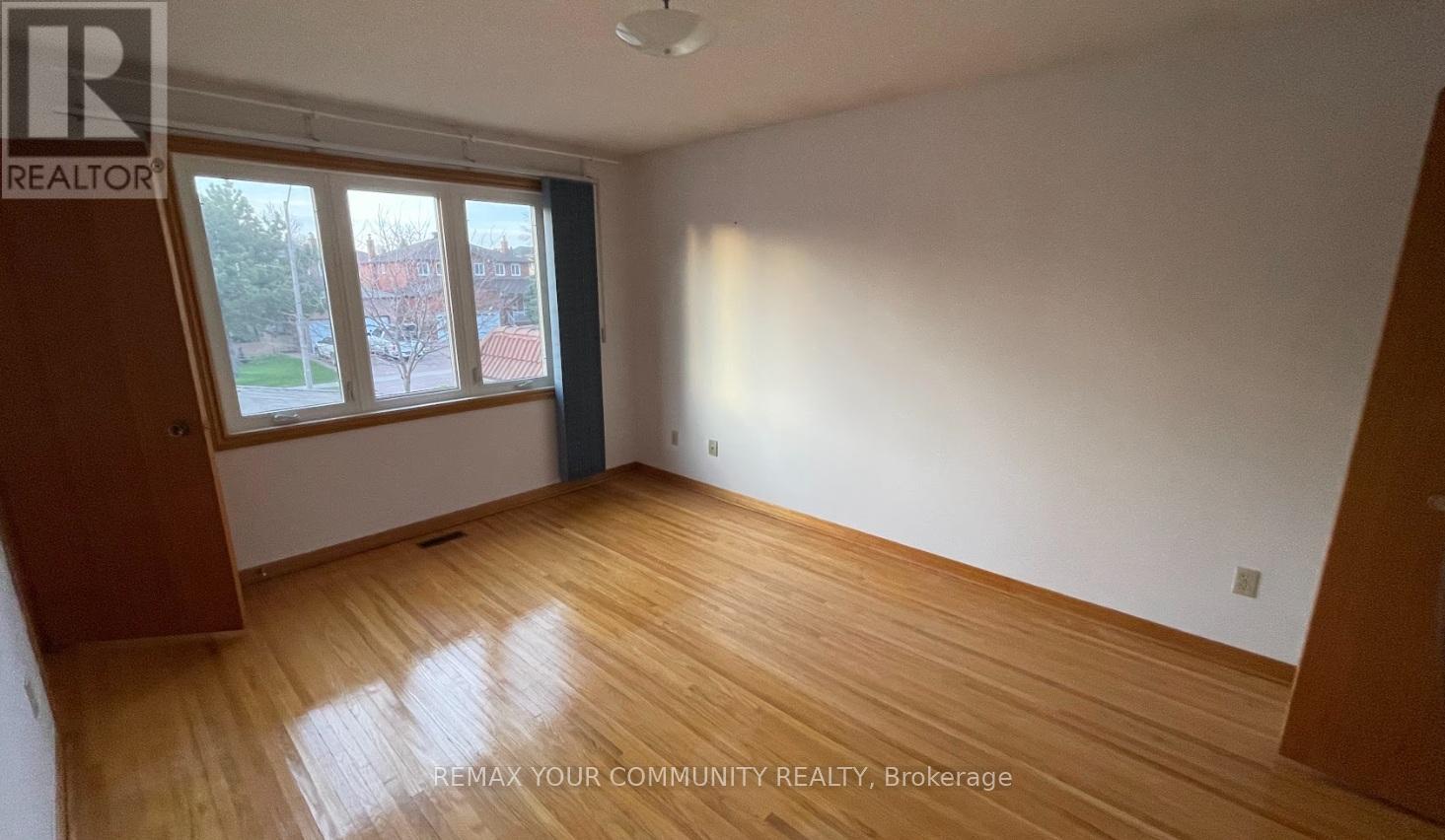 15 SANWOOD BOULEVARD - 18