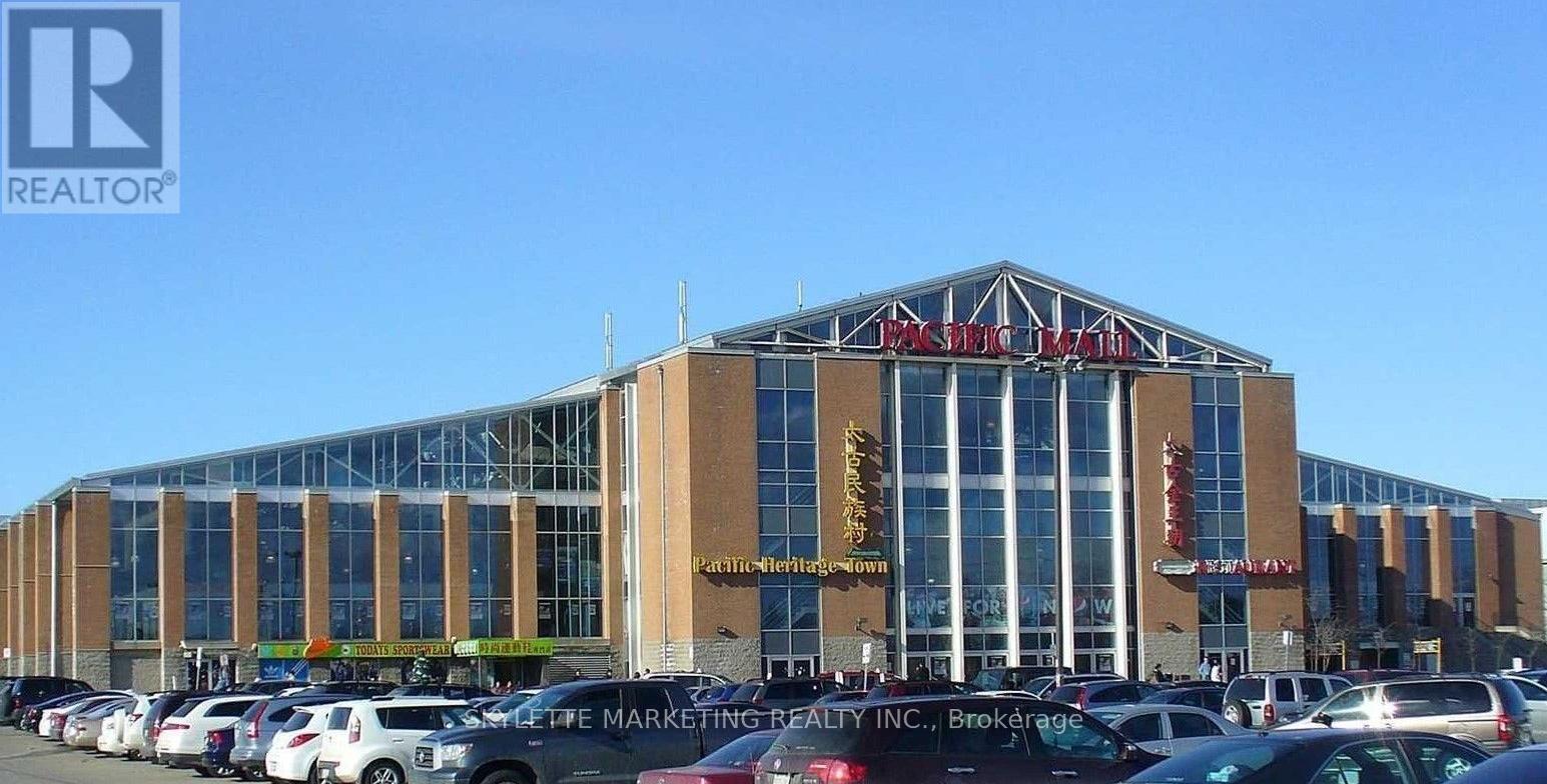 Retail in Markham — photo 1