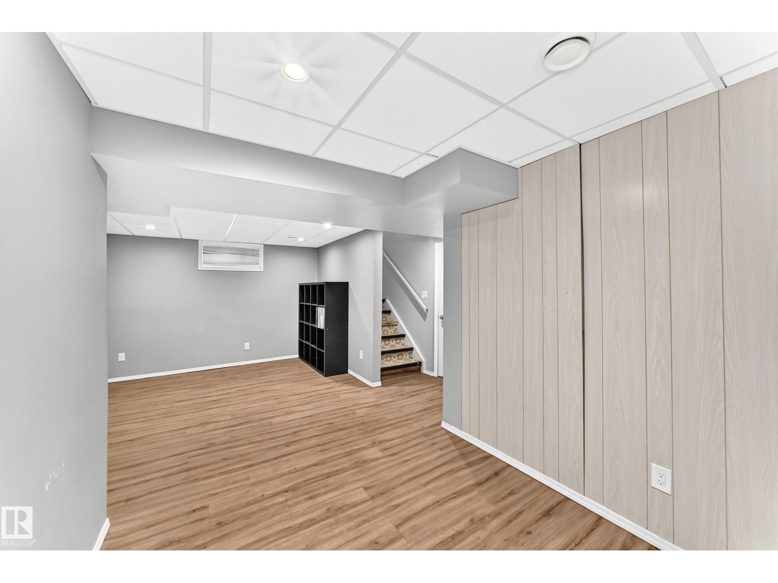 10619 BEAUMARIS RD NW — photo 34
