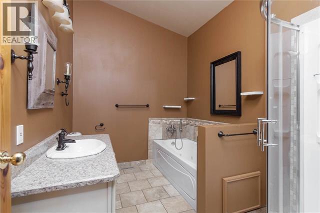 176 Saprae Crescent - 18