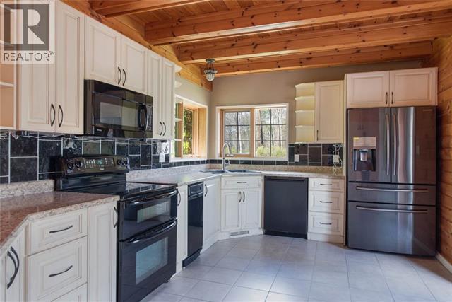 176 Saprae Crescent - 8