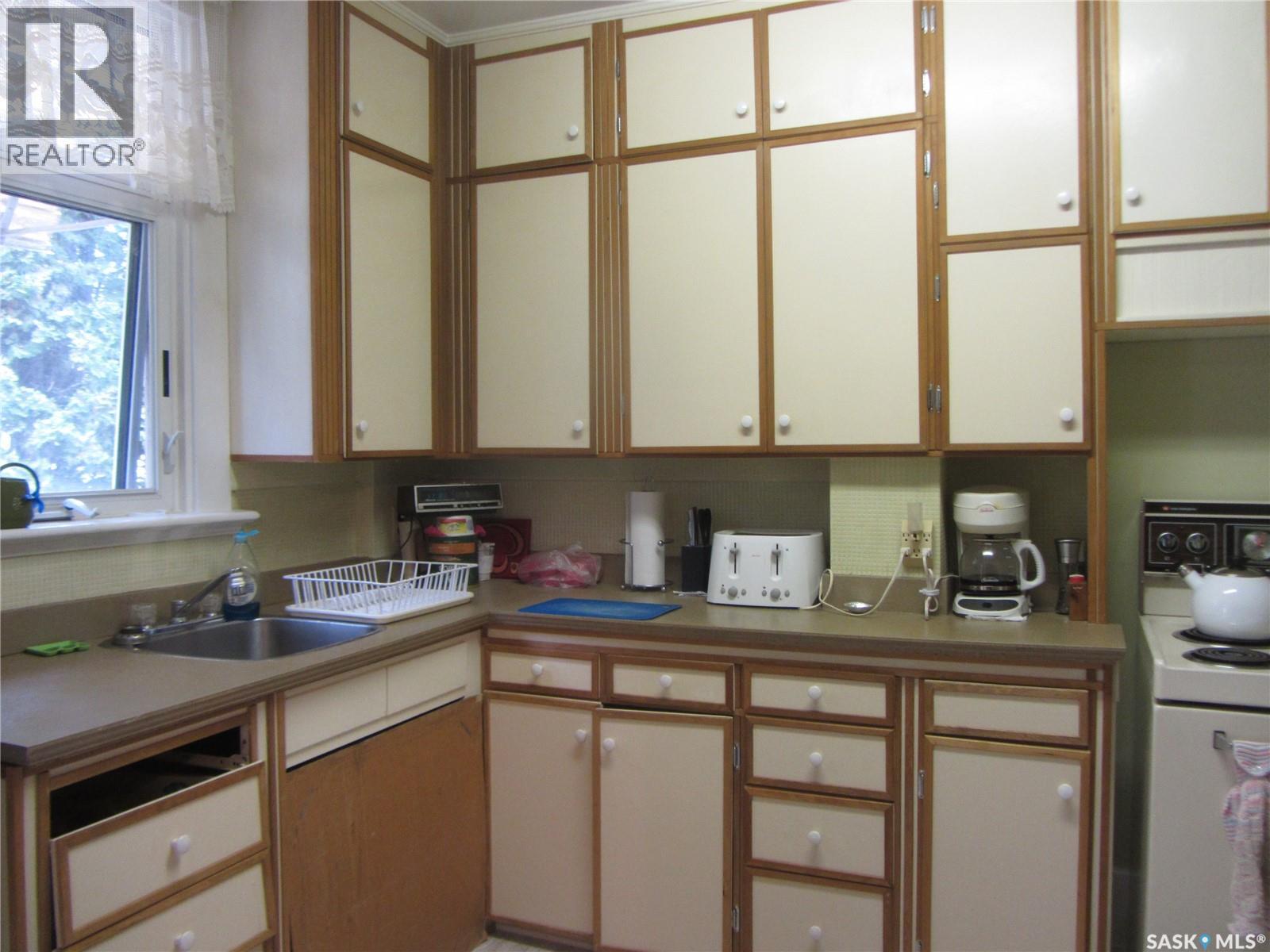 914 Victoria AVENUE — photo 10