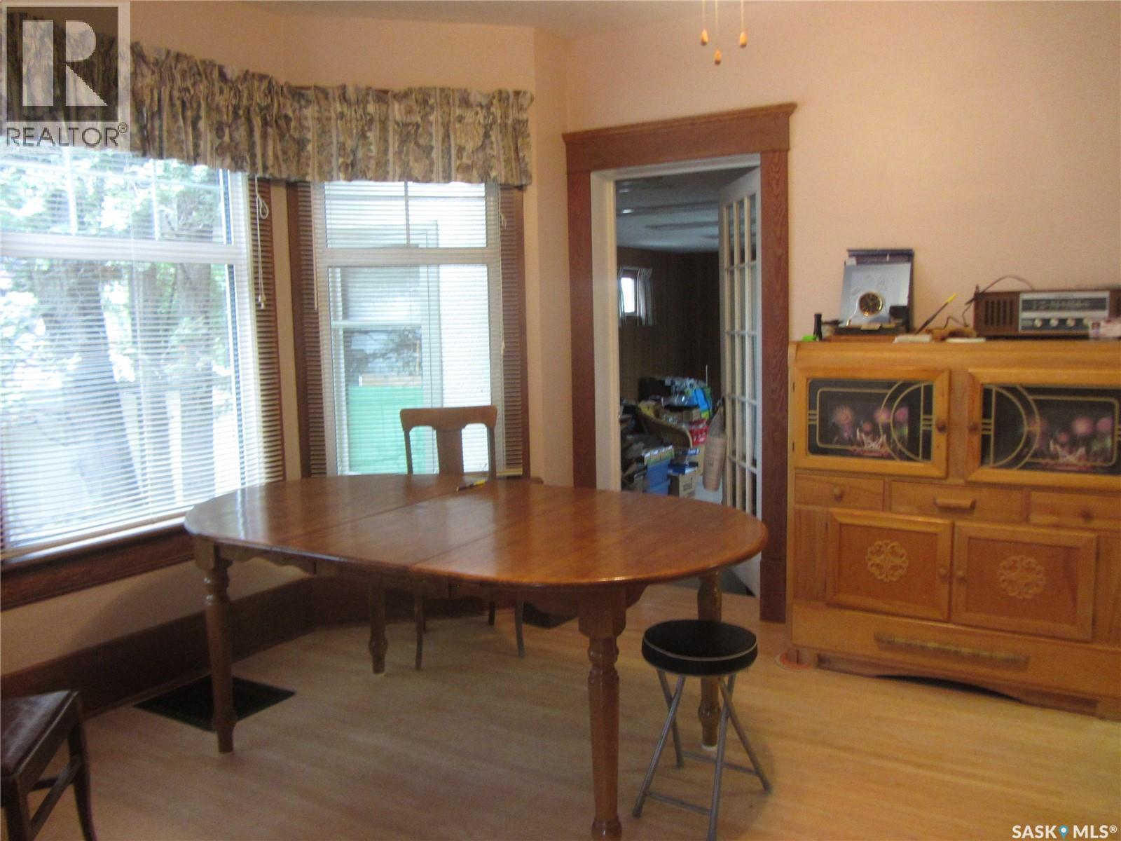 914 Victoria AVENUE — photo 8