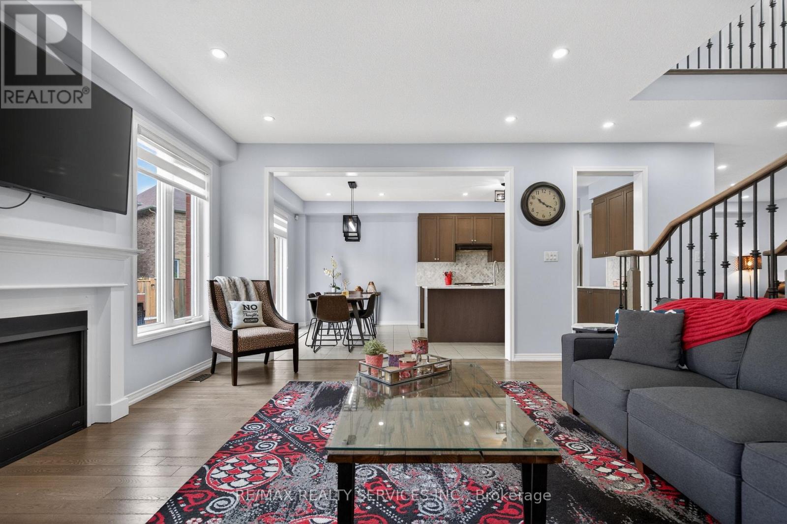154 MUNRO CIRCLE - 12