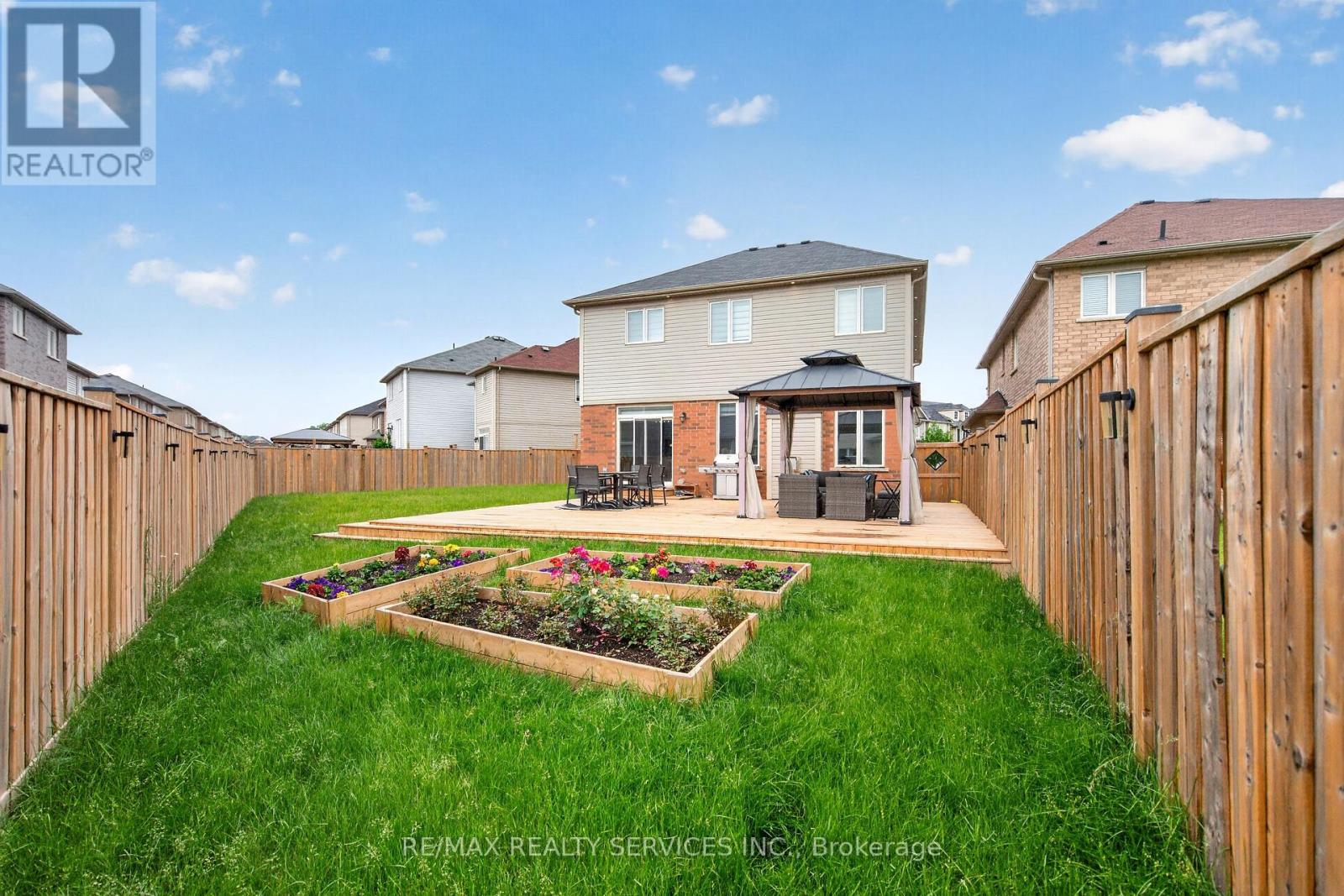 154 MUNRO CIRCLE - 19
