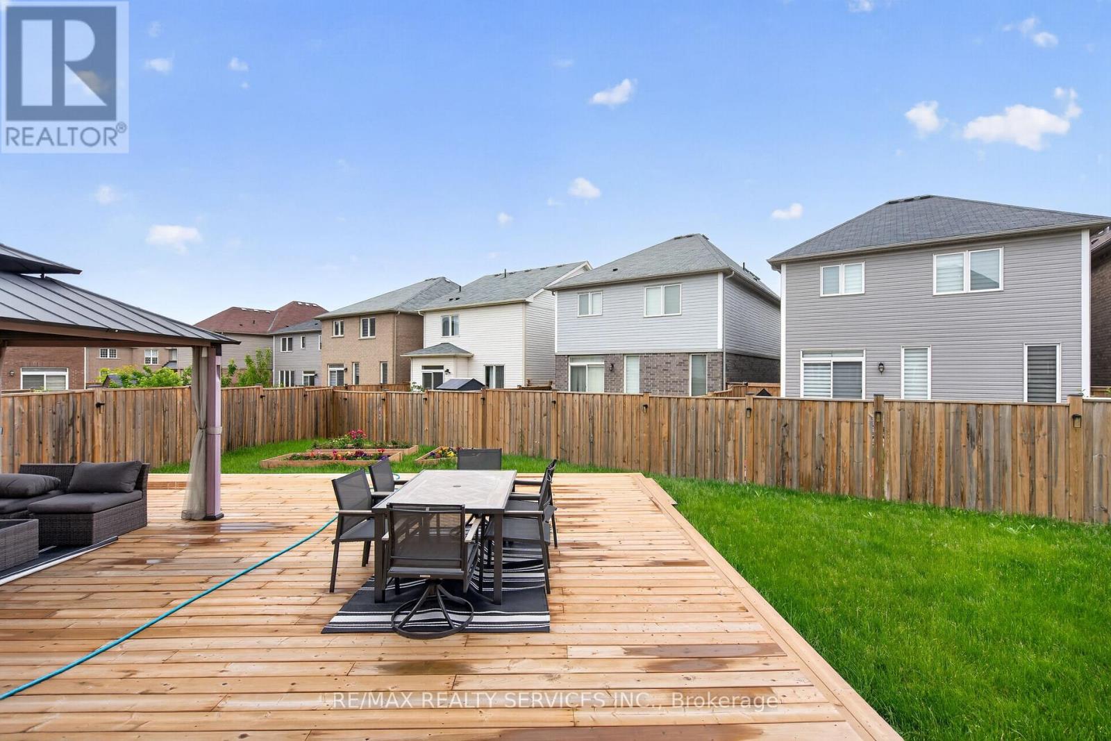 154 MUNRO CIRCLE - 21