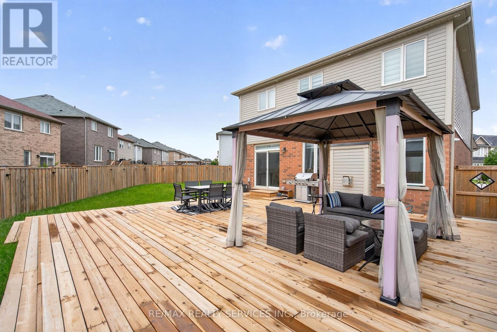 154 MUNRO CIRCLE - 23
