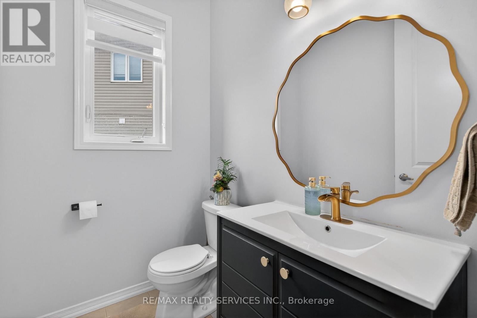 154 MUNRO CIRCLE - 24