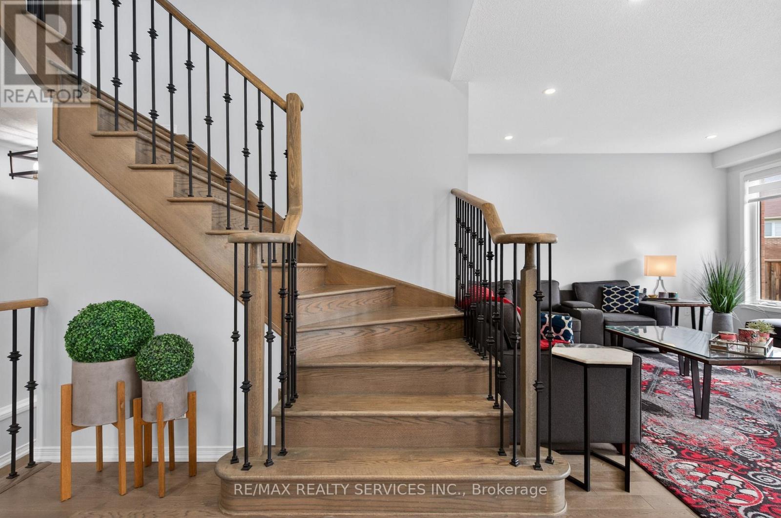 154 MUNRO CIRCLE - 25