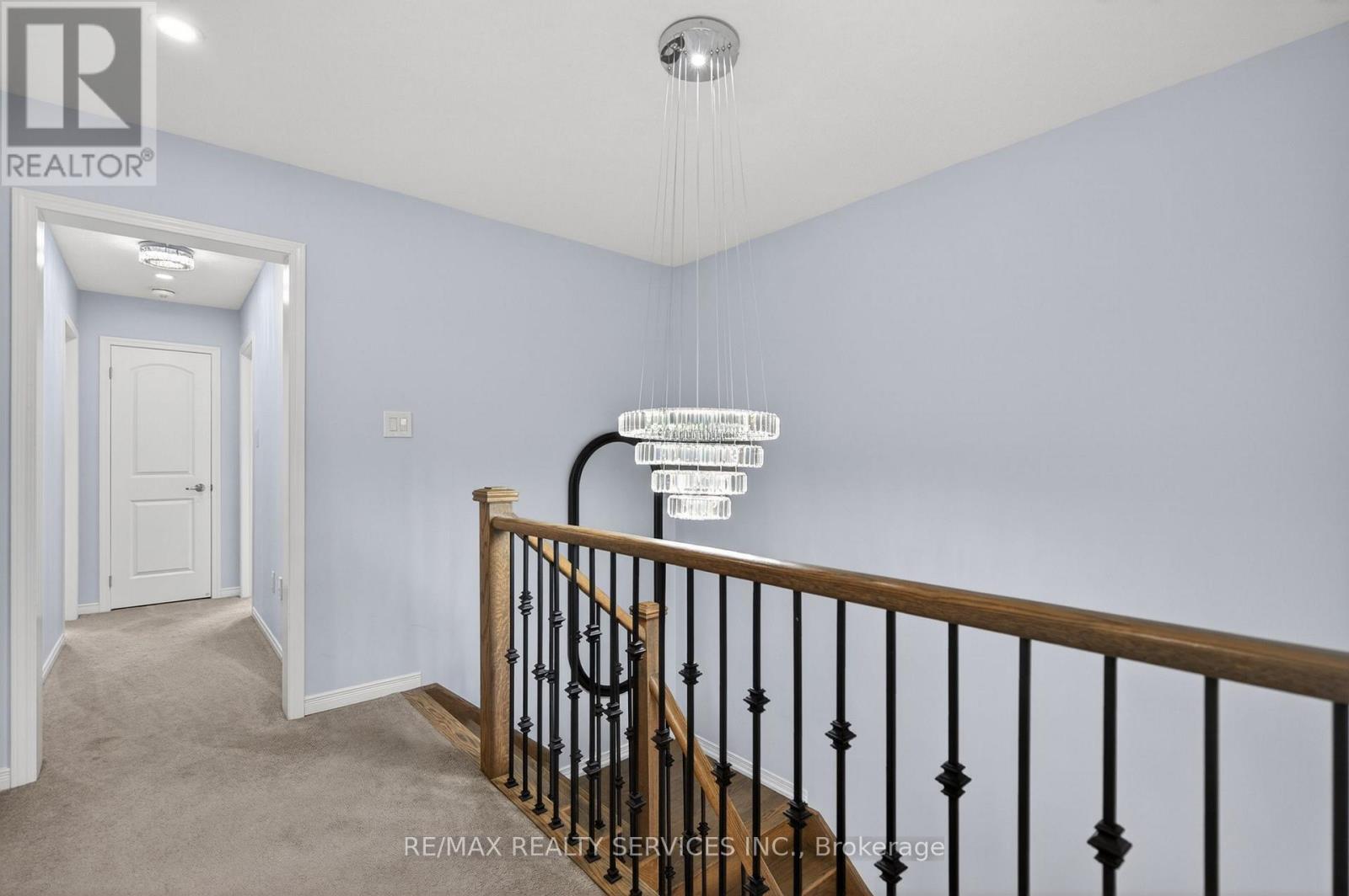 154 MUNRO CIRCLE - 28