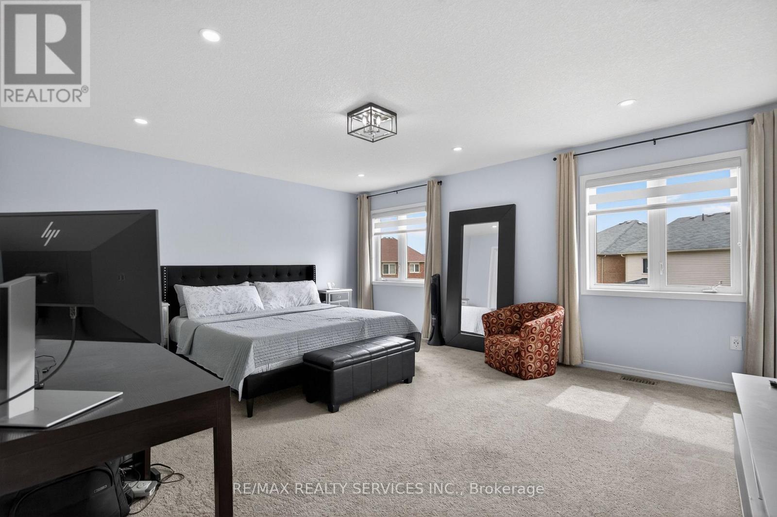 154 MUNRO CIRCLE - 29