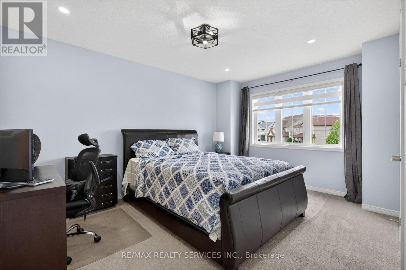 154 MUNRO CIRCLE - 40